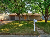 Building Photo - 39 Otowi Dr