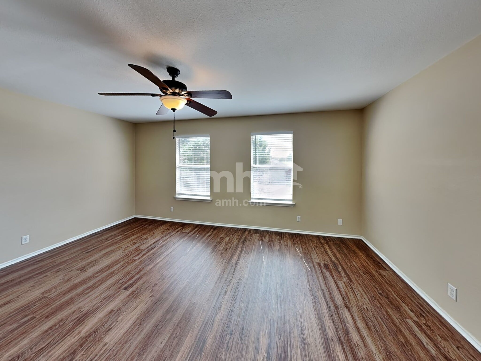 Building Photo - 2417 Elara Dr