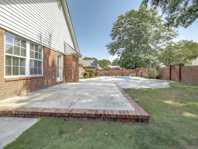 Building Photo - Pool! Now Available!