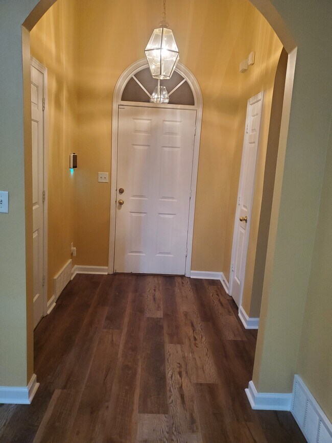 Building Photo - 4616 Tulip Bend Dr