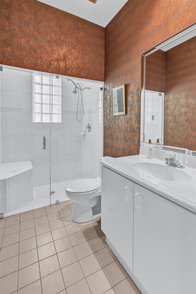 Building Photo - 9737 Parkview Ave