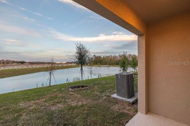 Building Photo - 2025 Viewfinder St