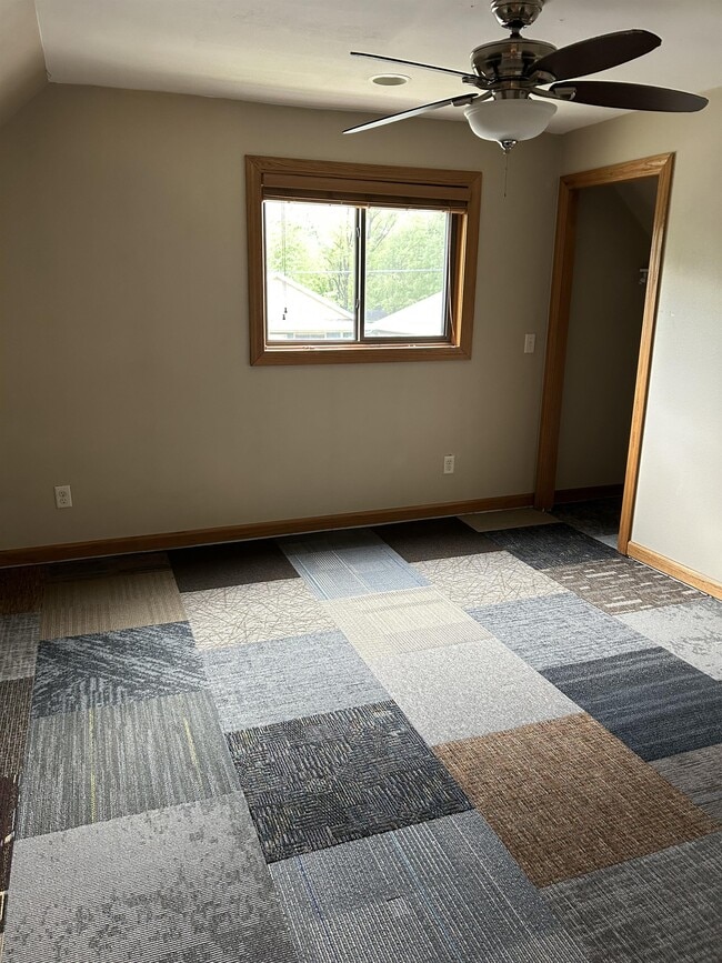 Building Photo - 313 9th Ave