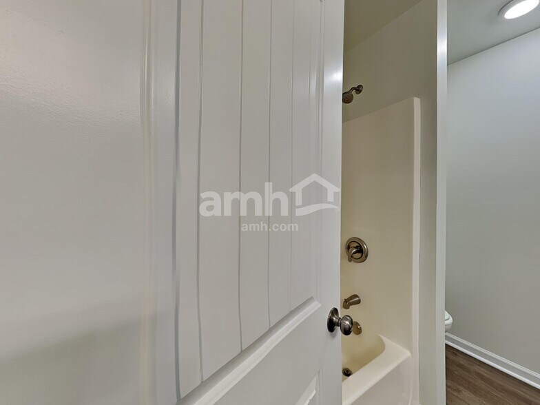 Building Photo - 231 Bandelier Cir