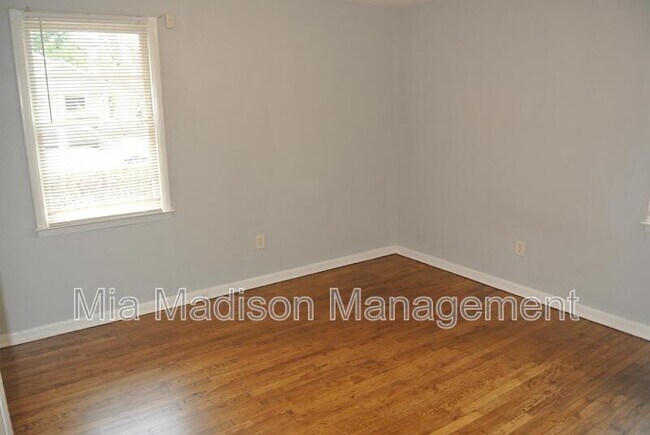 Building Photo - 310 Forrest Ave