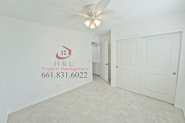 Building Photo - Stunning 4-bedroom, 3-bathroom home