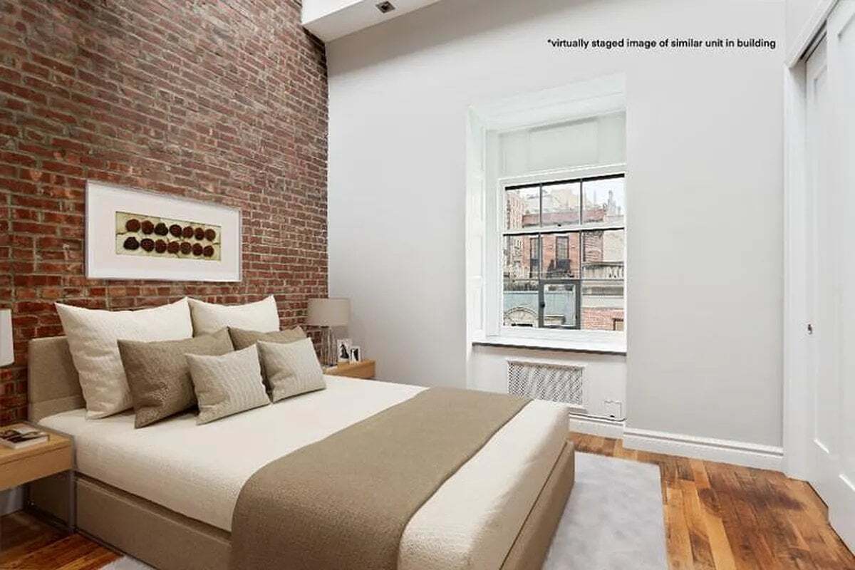 Building Photo - 9 E 75th St
