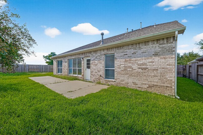 Building Photo - 26847 Trinity Trail