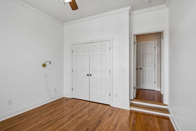 Building Photo - 107 Gladstone Ln