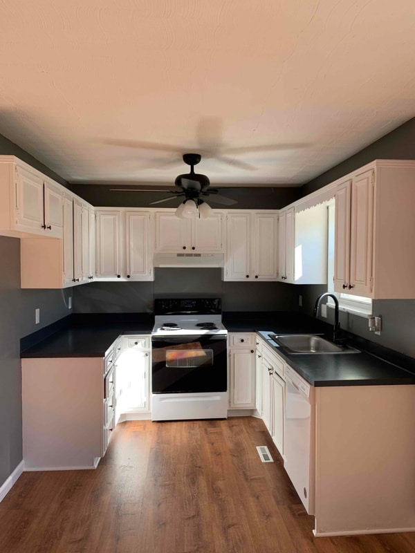 Building Photo - 302 Northwinds Dr