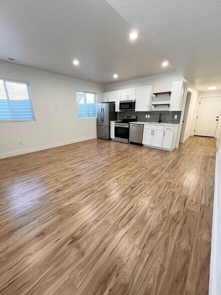 Building Photo - 514 N 450 W