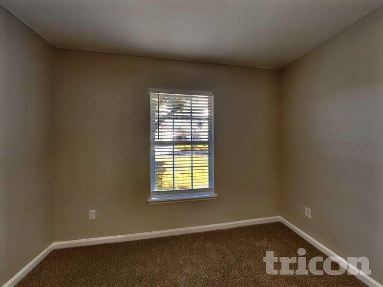 Building Photo - 1560 Backwater Drive