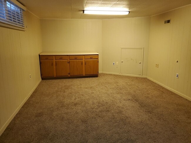 Building Photo - Gorgeous home near Westboro park.