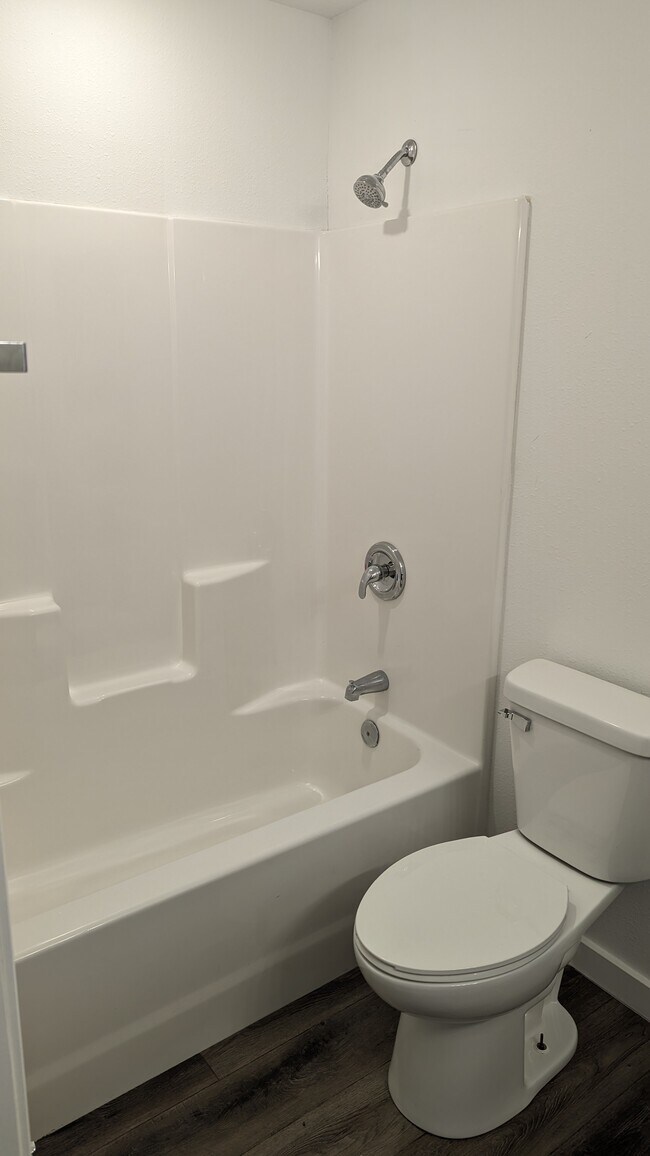 Building Photo - Westside Flats