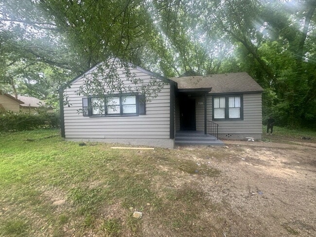 Building Photo - 719 Craft Rd