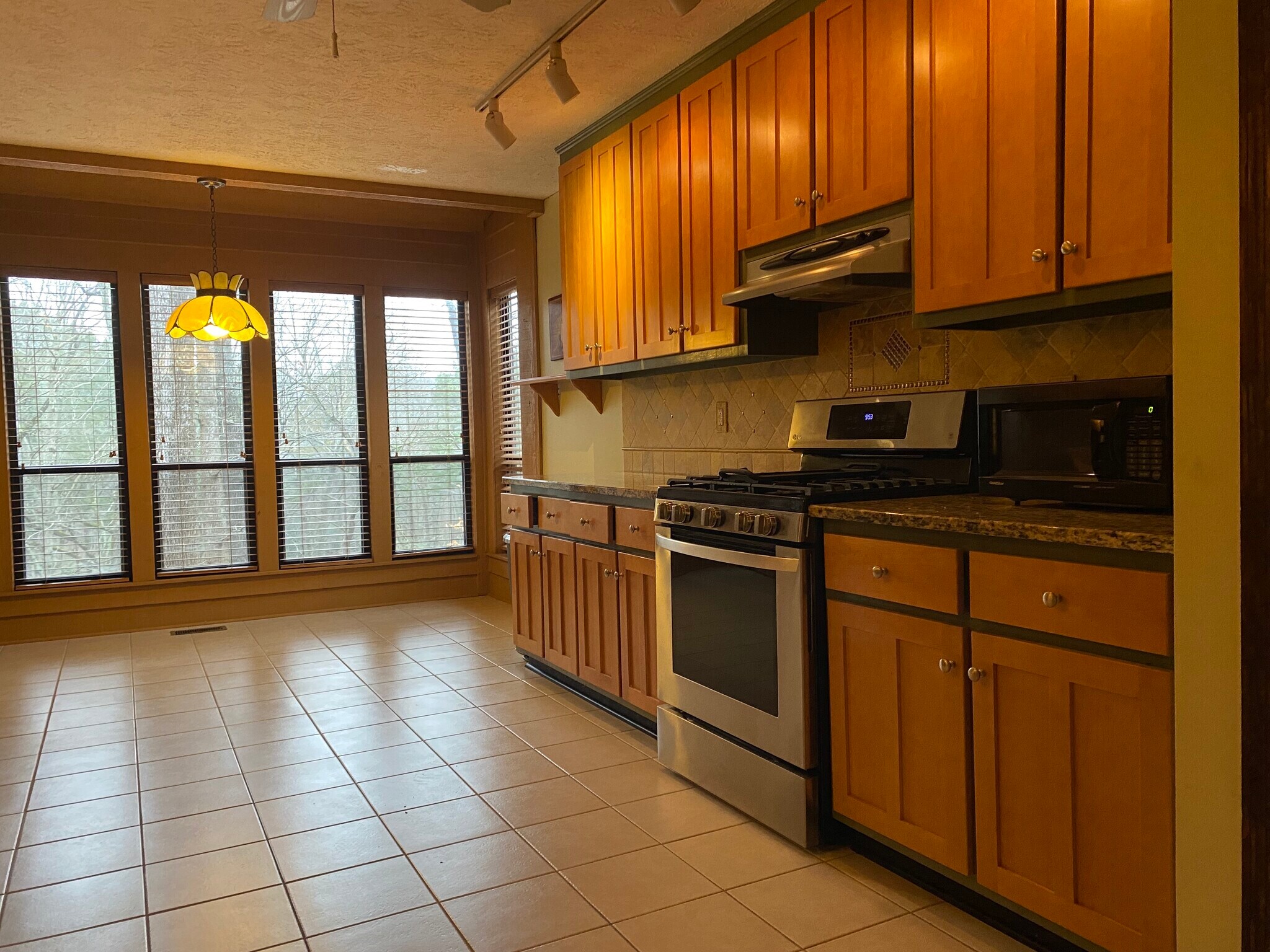 Building Photo - 5100 Forest Mist Dr SE