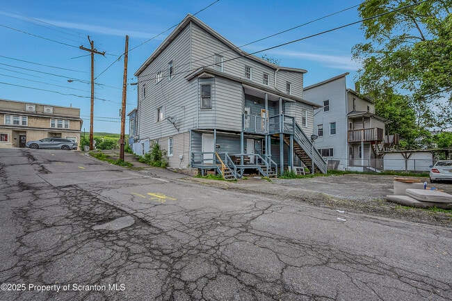 Building Photo - 1200 Main St