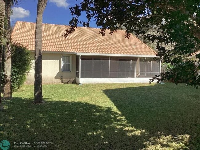 Building Photo - 3900 Riverside Way