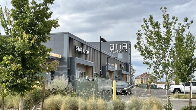 Building Photo - 2870 W Parkside Pl