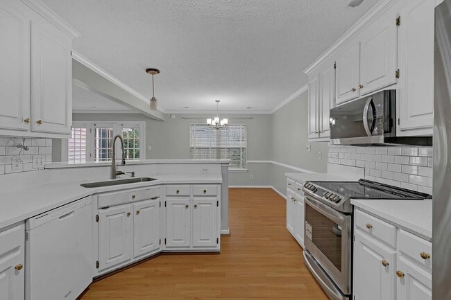 Building Photo - 308 Charleston Way