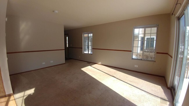 Building Photo - 455 Village Creek Dr