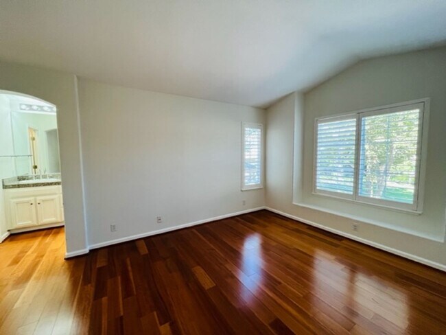 Building Photo - Move-in Ready 3BD/2.5BA, Two-Story Home in Stony Brook in Downtown Danville