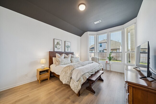 Building Photo - 30207 Gold Finch Pl