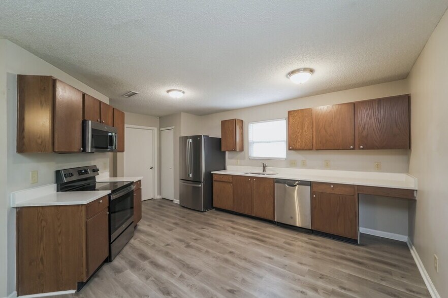 Building Photo - 1231 Willow Bridge Ct