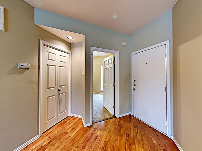 Building Photo - 4104 N Hall St
