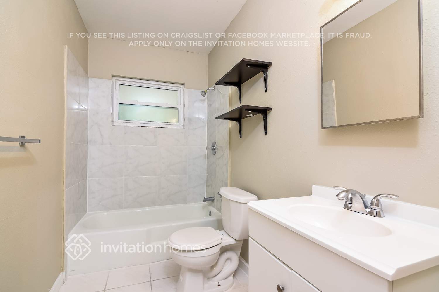 Building Photo - 3221 W Grove St