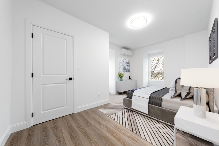 Building Photo - 222 Primrose Ave