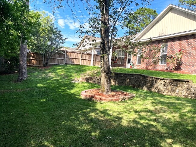 Building Photo - 527 Wallington Rd