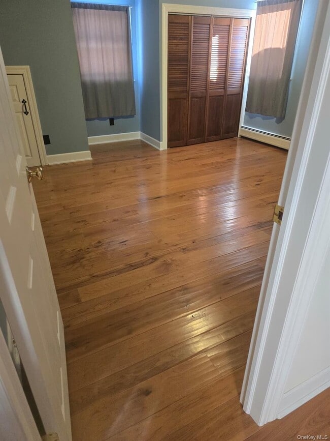 Building Photo - 276 Quaker Rd