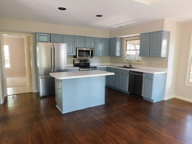 Building Photo - Nice Home In Hilton Head Plantation