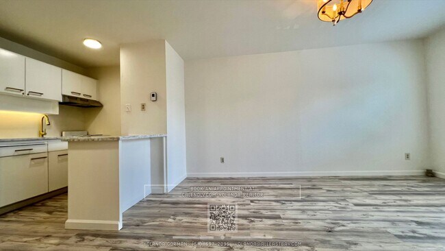 Building Photo - Beautifully Updated Junior 1bd/1ba at reso...