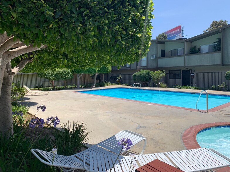 Building Photo - 808 Coriander Dr