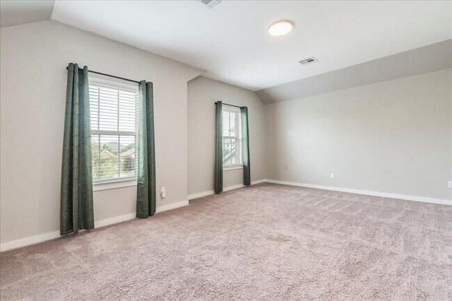 Building Photo - 109 Pine Island Ln
