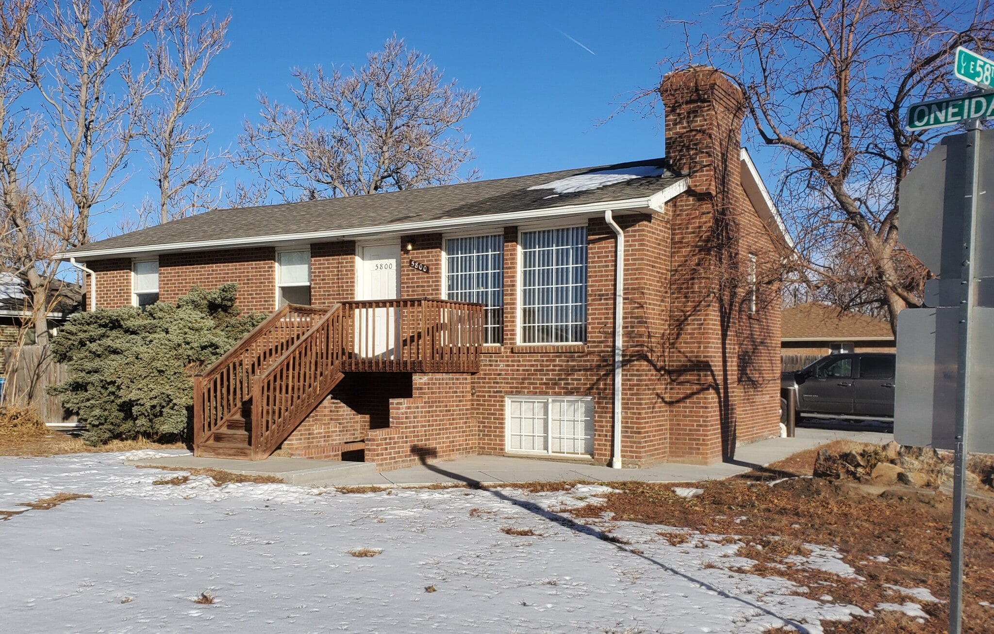 Building Photo - 5810 Oneida St