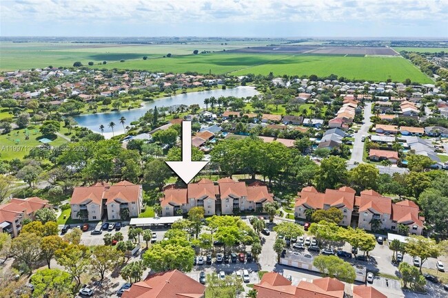 Building Photo - 10610 SW 158th Ct