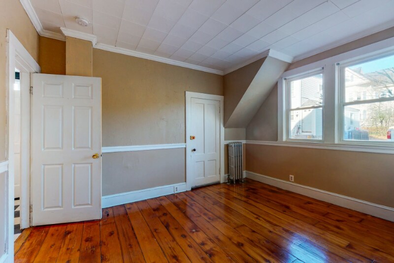 Building Photo - 42-42 Park St