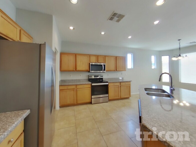 Building Photo - 43207 Lindgren Dr