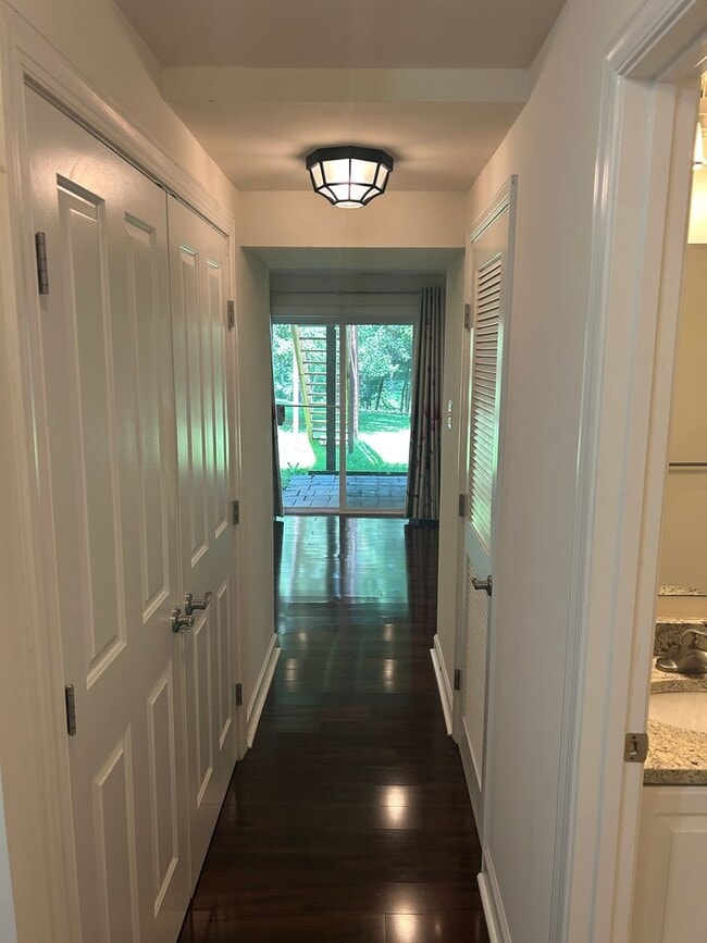 Building Photo - Potomac Chase Townhouse For Lease