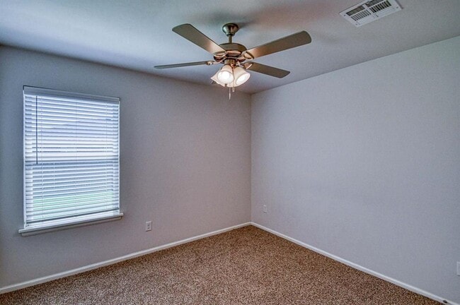 Building Photo - 3232 Mt Nebo Dr