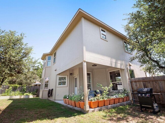 Building Photo - 10103 Twin Lake Loop