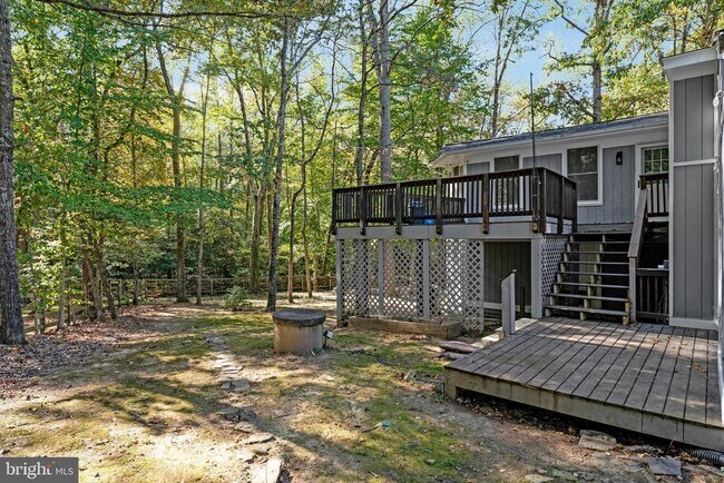 Building Photo - 8115 King Arthurs Ct