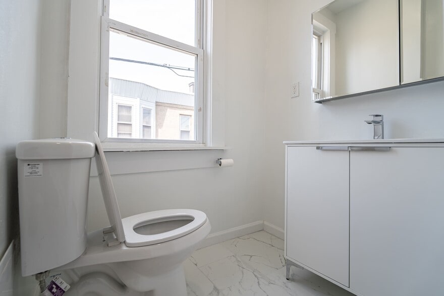 Building Photo - 2410 Wharton St