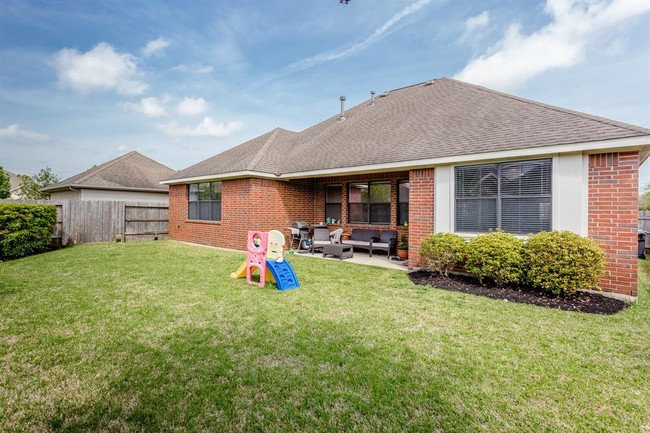 Building Photo - 6706 Ashworth Dr