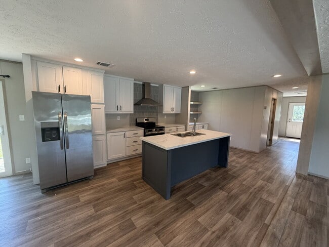 Building Photo - Mobile Home for Rent