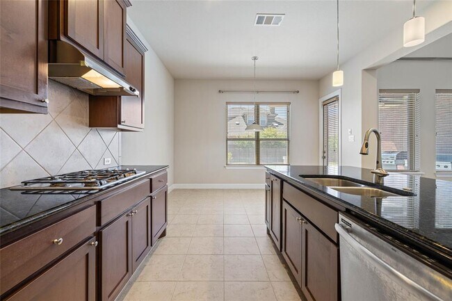 Building Photo - 3008 Paseo de Charros