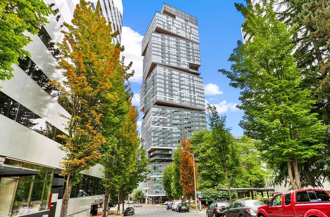 Building Photo - Bright and Modern World-Class Condo